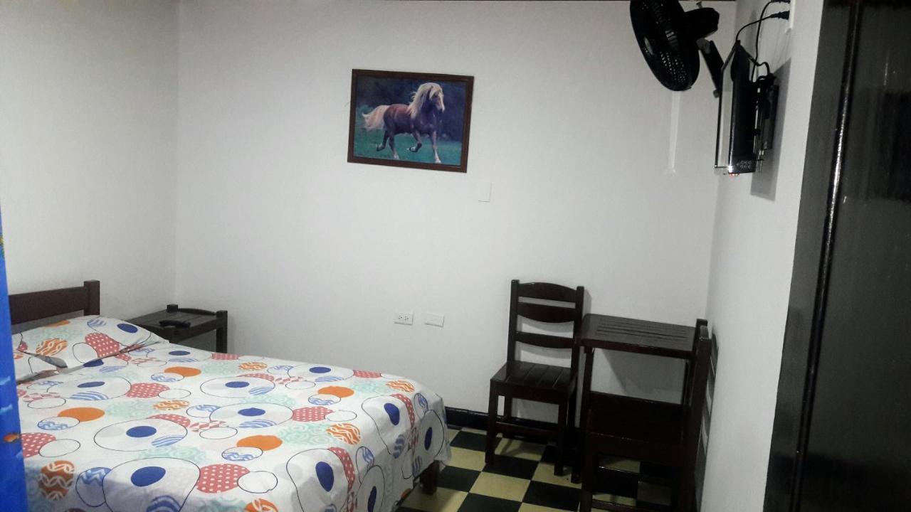 Hospedaje Santa Barbara Buga Extérieur photo